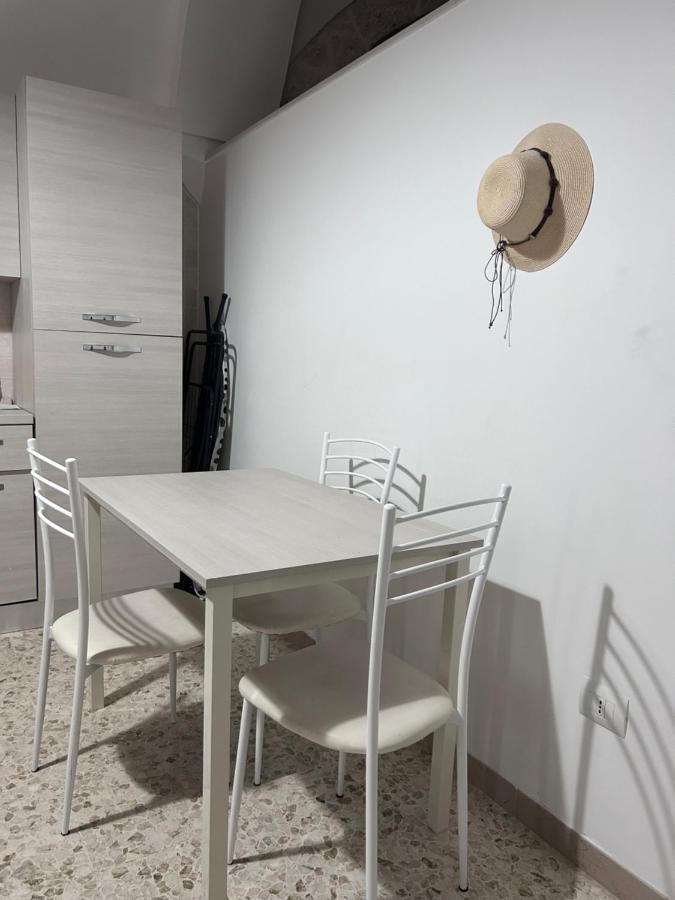 Annandre Apartment โปลีญาโนอามาเร ภายนอก รูปภาพ
