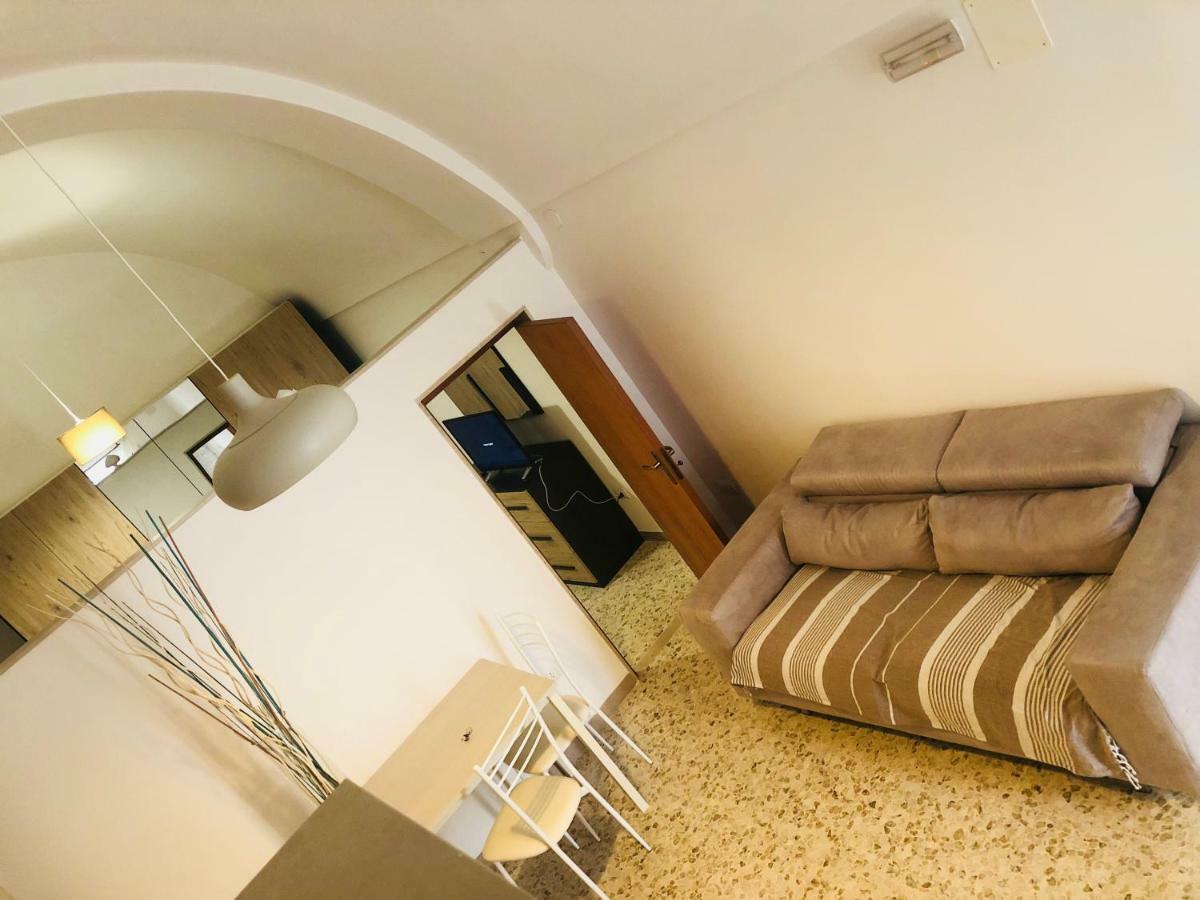 Annandre Apartment โปลีญาโนอามาเร ภายนอก รูปภาพ